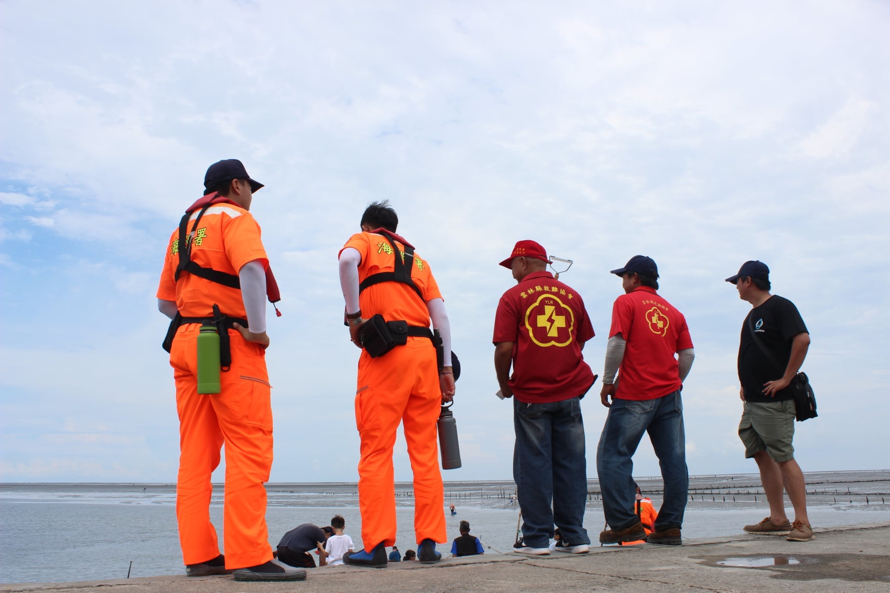 平時勤務-協勤岸巡隊共同維護水域活動安全